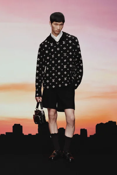 Look 17